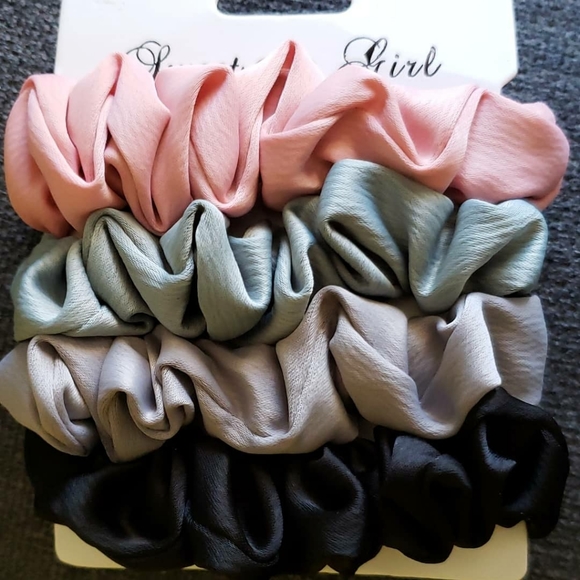 Hair bands - Picture 3 of 3